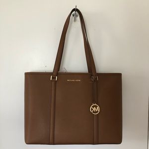 Michael Kors Leather Tote / Purse